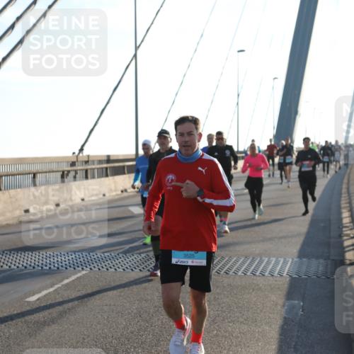 03.10.2025 - Köhlbrandbrückenlauf Yannick Fuchs http://msf.ph/oto/9174780 03.10.2025 08:23:11 Position 1 3525 meine-sportfotos.de