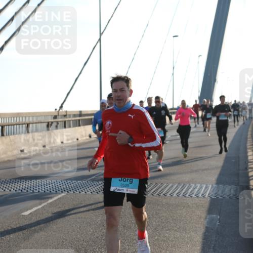 03.10.2025 - Köhlbrandbrückenlauf Yannick Fuchs http://msf.ph/oto/9174783 03.10.2025 08:23:11 Position 1 3525 meine-sportfotos.de