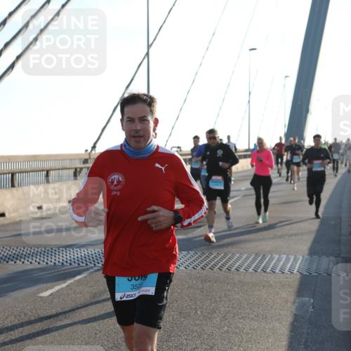 03.10.2025 - Köhlbrandbrückenlauf Yannick Fuchs http://msf.ph/oto/9174787 03.10.2025 08:23:11 Position 1 3525 meine-sportfotos.de