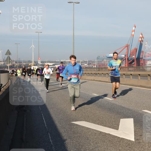 03.10.2025 - Köhlbrandbrückenlauf Yannick Fuchs http://msf.ph/oto/9174825 03.10.2025 08:44:18 Position 2 2117 meine-sportfotos.de