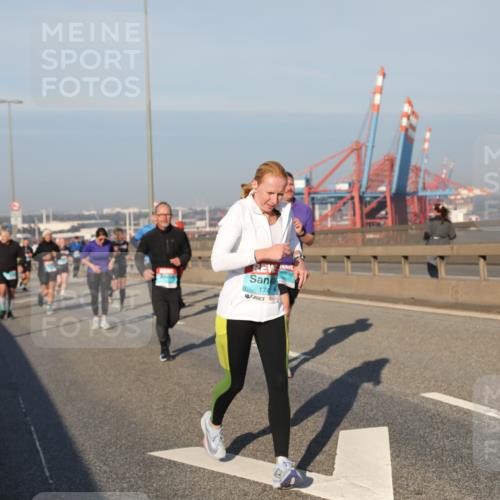 03.10.2025 - Köhlbrandbrückenlauf Yannick Fuchs http://msf.ph/oto/9174859 03.10.2025 08:44:22 Position 2 174 meine-sportfotos.de