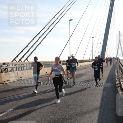 03.10.2025 - Köhlbrandbrückenlauf Yannick Fuchs http://msf.ph/oto/9174870 03.10.2025 08:23:22 Position 1  meine-sportfotos.de