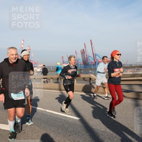 03.10.2025 - Köhlbrandbrückenlauf Yannick Fuchs http://msf.ph/oto/9174900 03.10.2025 08:44:28 Position 2 1450, 18 meine-sportfotos.de