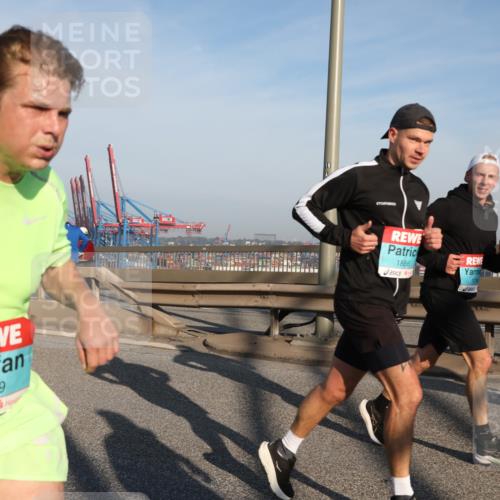 03.10.2025 - Köhlbrandbrückenlauf Yannick Fuchs http://msf.ph/oto/9174948 03.10.2025 08:44:33 Position 2 1259, 1886 meine-sportfotos.de