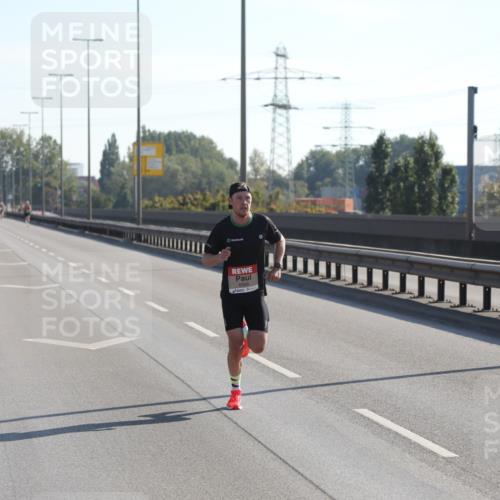 03.10.2025 - Köhlbrandbrückenlauf Yannick Fuchs http://msf.ph/oto/9174967 03.10.2025 11:10:20 Position 3  meine-sportfotos.de