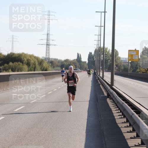03.10.2025 - Köhlbrandbrückenlauf Yannick Fuchs http://msf.ph/oto/9174983 03.10.2025 11:10:44 Position 3  meine-sportfotos.de