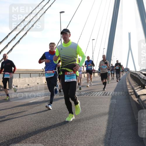 03.10.2025 - Köhlbrandbrückenlauf Yannick Fuchs http://msf.ph/oto/9175007 03.10.2025 08:23:43 Position 1 3514 meine-sportfotos.de