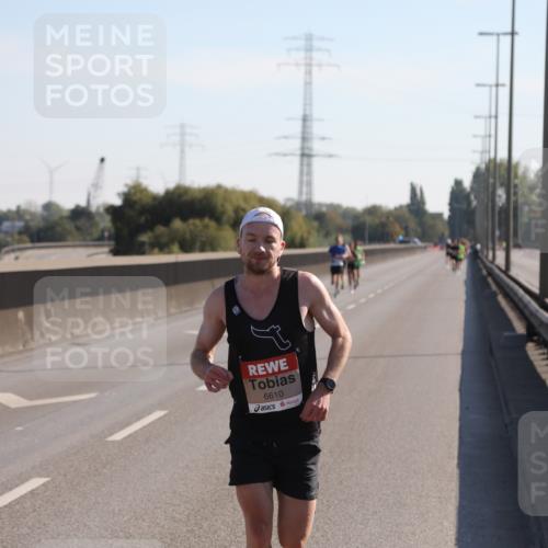 03.10.2025 - Köhlbrandbrückenlauf Yannick Fuchs http://msf.ph/oto/9175008 03.10.2025 11:10:47 Position 3 6610 meine-sportfotos.de