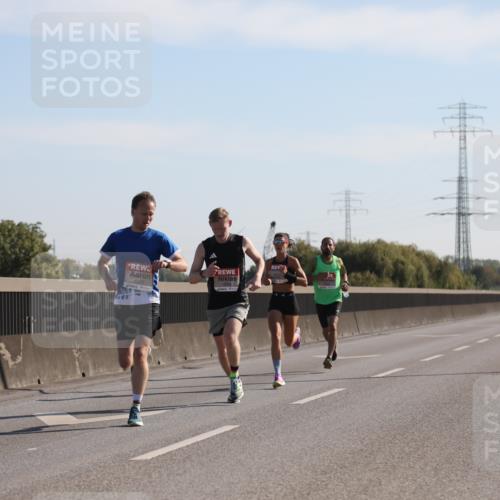 03.10.2025 - Köhlbrandbrückenlauf Yannick Fuchs http://msf.ph/oto/9175044 03.10.2025 11:10:57 Position 3 4004 meine-sportfotos.de