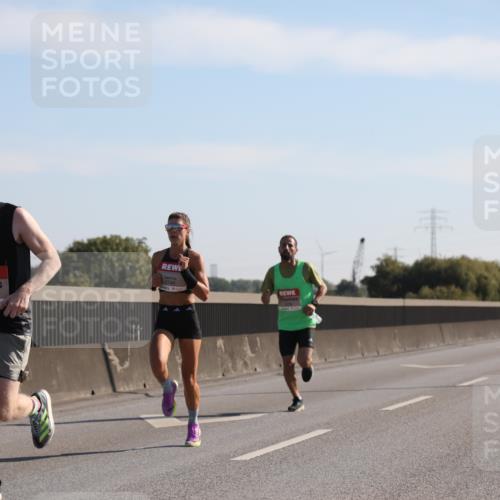 03.10.2025 - Köhlbrandbrückenlauf Yannick Fuchs http://msf.ph/oto/9175063 03.10.2025 11:10:59 Position 3 4004, 6740 meine-sportfotos.de