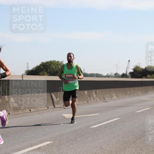 03.10.2025 - Köhlbrandbrückenlauf Yannick Fuchs http://msf.ph/oto/9175068 03.10.2025 11:11:00 Position 3 6740, 6235 meine-sportfotos.de