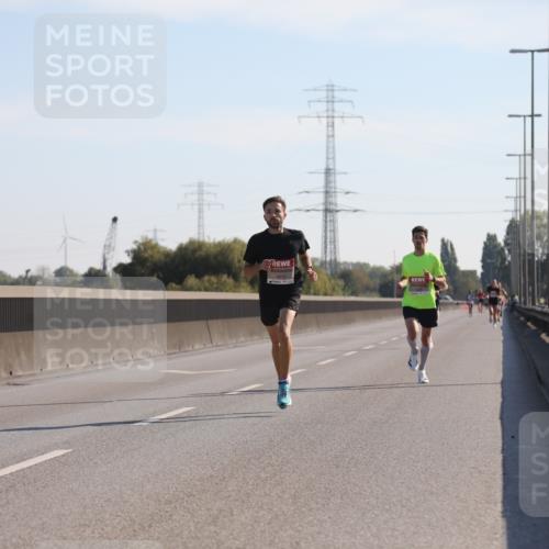 03.10.2025 - Köhlbrandbrückenlauf Yannick Fuchs http://msf.ph/oto/9175091 03.10.2025 11:11:05 Position 3  meine-sportfotos.de
