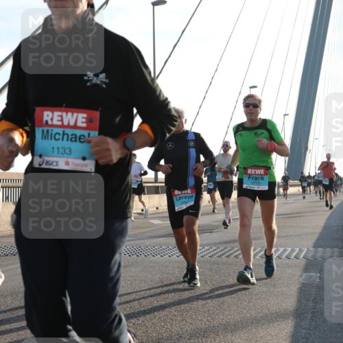 03.10.2025 - Köhlbrandbrückenlauf Yannick Fuchs http://msf.ph/oto/9175107 03.10.2025 08:23:48 Position 1 3837, 1133, 2710, 3464 meine-sportfotos.de