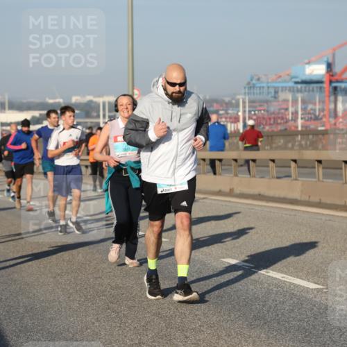 03.10.2025 - Köhlbrandbrückenlauf Yannick Fuchs http://msf.ph/oto/9175108 03.10.2025 08:44:45 Position 2 1679 meine-sportfotos.de