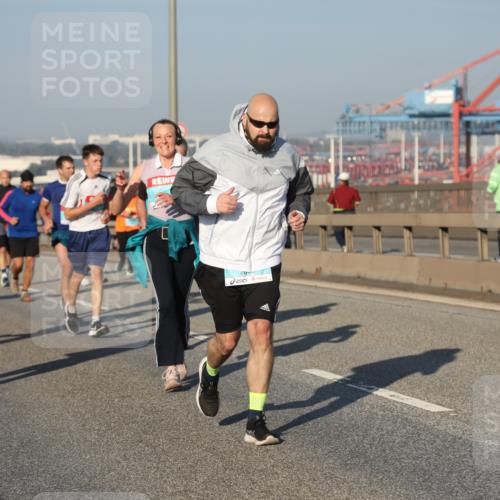 03.10.2025 - Köhlbrandbrückenlauf Yannick Fuchs http://msf.ph/oto/9175112 03.10.2025 08:44:45 Position 2 1679 meine-sportfotos.de