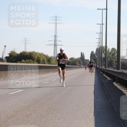 03.10.2025 - Köhlbrandbrückenlauf Yannick Fuchs http://msf.ph/oto/9175128 03.10.2025 11:11:11 Position 3  meine-sportfotos.de