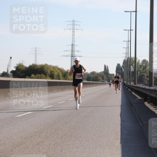 03.10.2025 - Köhlbrandbrückenlauf Yannick Fuchs http://msf.ph/oto/9175129 03.10.2025 11:11:11 Position 3  meine-sportfotos.de