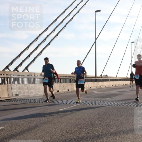 03.10.2025 - Köhlbrandbrückenlauf Yannick Fuchs http://msf.ph/oto/9175130 03.10.2025 08:23:52 Position 1  meine-sportfotos.de