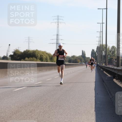 03.10.2025 - Köhlbrandbrückenlauf Yannick Fuchs http://msf.ph/oto/9175132 03.10.2025 11:11:11 Position 3  meine-sportfotos.de