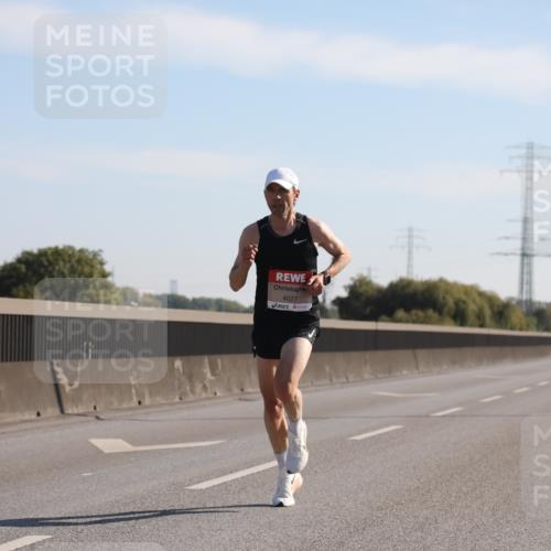 03.10.2025 - Köhlbrandbrückenlauf Yannick Fuchs http://msf.ph/oto/9175156 03.10.2025 11:11:14 Position 3 4027 meine-sportfotos.de