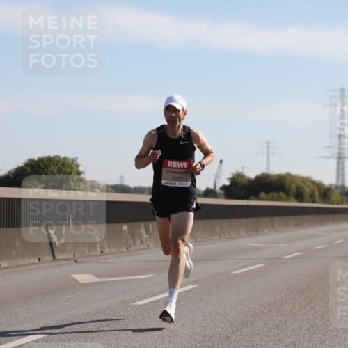03.10.2025 - Köhlbrandbrückenlauf Yannick Fuchs http://msf.ph/oto/9175158 03.10.2025 11:11:14 Position 3 4027 meine-sportfotos.de