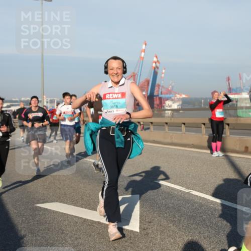 03.10.2025 - Köhlbrandbrückenlauf Yannick Fuchs http://msf.ph/oto/9175167 03.10.2025 08:44:48 Position 2 3818, 20 meine-sportfotos.de