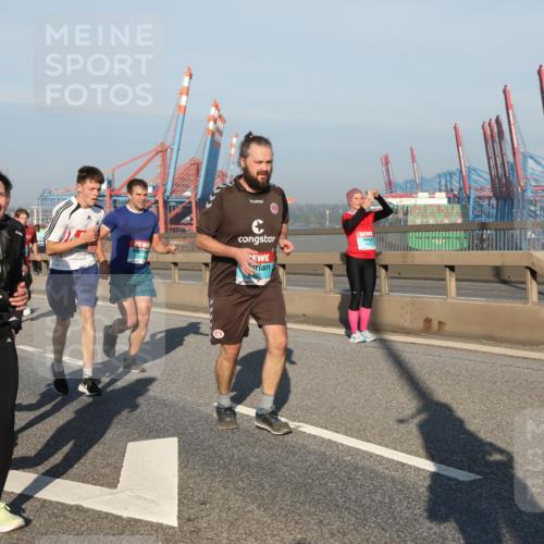 03.10.2025 - Köhlbrandbrückenlauf Yannick Fuchs http://msf.ph/oto/9175177 03.10.2025 08:44:49 Position 2 1679 meine-sportfotos.de