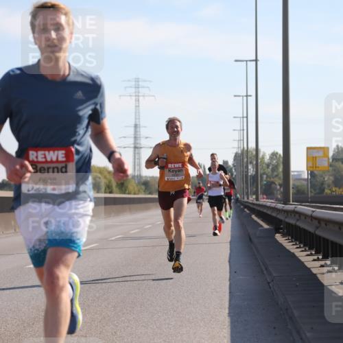03.10.2025 - Köhlbrandbrückenlauf Yannick Fuchs http://msf.ph/oto/9175255 03.10.2025 11:11:27 Position 3 6638 meine-sportfotos.de