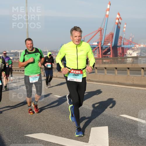 03.10.2025 - Köhlbrandbrückenlauf Yannick Fuchs http://msf.ph/oto/9175271 03.10.2025 08:44:57 Position 2 512, 2711, 1347 meine-sportfotos.de