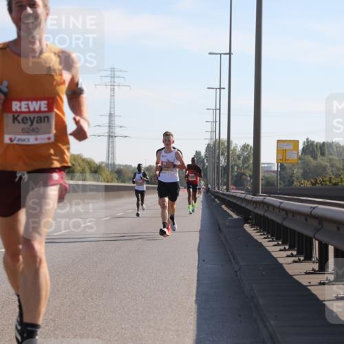 03.10.2025 - Köhlbrandbrückenlauf Yannick Fuchs http://msf.ph/oto/9175275 03.10.2025 11:11:29 Position 3 6240 meine-sportfotos.de
