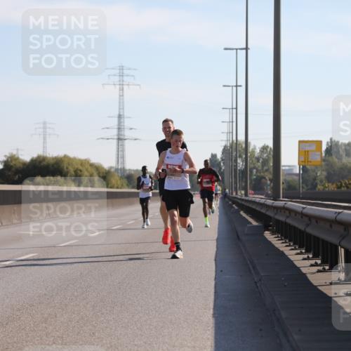 03.10.2025 - Köhlbrandbrückenlauf Yannick Fuchs http://msf.ph/oto/9175289 03.10.2025 11:11:30 Position 3  meine-sportfotos.de