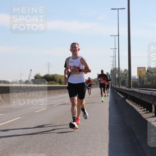 03.10.2025 - Köhlbrandbrückenlauf Yannick Fuchs http://msf.ph/oto/9175311 03.10.2025 11:11:32 Position 3 6087 meine-sportfotos.de