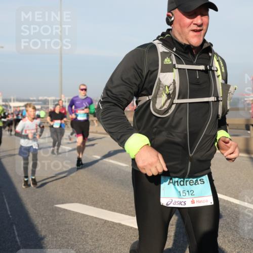 03.10.2025 - Köhlbrandbrückenlauf Yannick Fuchs http://msf.ph/oto/9175312 03.10.2025 08:44:59 Position 2 1512 meine-sportfotos.de