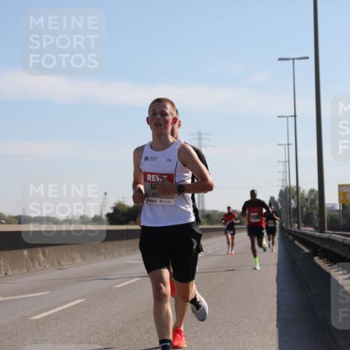 03.10.2025 - Köhlbrandbrückenlauf Yannick Fuchs http://msf.ph/oto/9175317 03.10.2025 11:11:33 Position 3 6087 meine-sportfotos.de