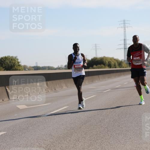 03.10.2025 - Köhlbrandbrückenlauf Yannick Fuchs http://msf.ph/oto/9175330 03.10.2025 11:11:35 Position 3 6359, 6483 meine-sportfotos.de