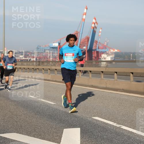 03.10.2025 - Köhlbrandbrückenlauf Yannick Fuchs http://msf.ph/oto/9175363 03.10.2025 08:45:05 Position 2 3123 meine-sportfotos.de