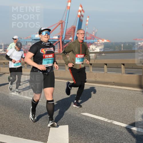 03.10.2025 - Köhlbrandbrückenlauf Yannick Fuchs http://msf.ph/oto/9175410 03.10.2025 08:45:09 Position 2 3011, 1631 meine-sportfotos.de