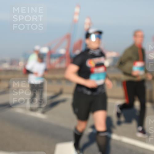 03.10.2025 - Köhlbrandbrückenlauf Yannick Fuchs http://msf.ph/oto/9175422 03.10.2025 08:45:10 Position 2  meine-sportfotos.de