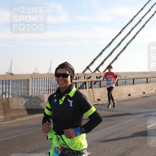 03.10.2025 - Köhlbrandbrückenlauf Yannick Fuchs http://msf.ph/oto/9175433 03.10.2025 08:24:23 Position 1 6 meine-sportfotos.de
