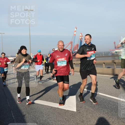 03.10.2025 - Köhlbrandbrückenlauf Yannick Fuchs http://msf.ph/oto/9175459 03.10.2025 08:45:13 Position 2 1227, 1191, 181 meine-sportfotos.de