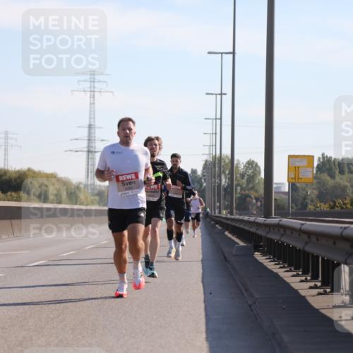 03.10.2025 - Köhlbrandbrückenlauf Yannick Fuchs http://msf.ph/oto/9175492 03.10.2025 11:12:06 Position 3 6085 meine-sportfotos.de