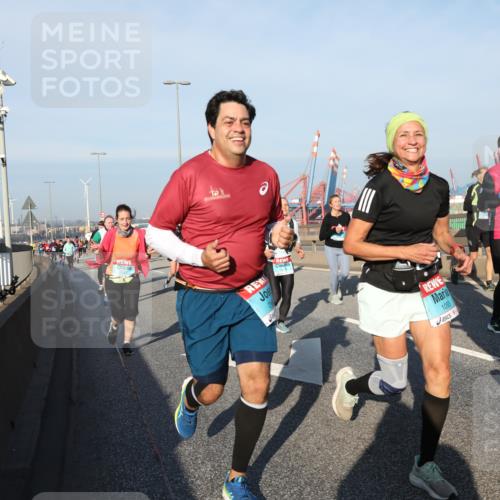 03.10.2025 - Köhlbrandbrückenlauf Yannick Fuchs http://msf.ph/oto/9175509 03.10.2025 08:45:16 Position 2 1093 meine-sportfotos.de