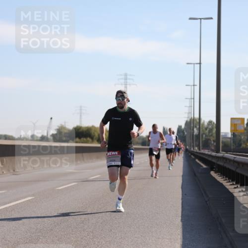 03.10.2025 - Köhlbrandbrückenlauf Yannick Fuchs http://msf.ph/oto/9175521 03.10.2025 11:12:13 Position 3  meine-sportfotos.de