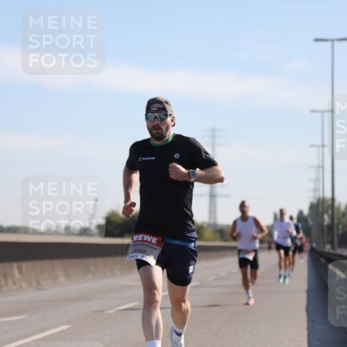 03.10.2025 - Köhlbrandbrückenlauf Yannick Fuchs http://msf.ph/oto/9175530 03.10.2025 11:12:14 Position 3 6458 meine-sportfotos.de