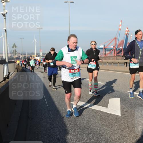 03.10.2025 - Köhlbrandbrückenlauf Yannick Fuchs http://msf.ph/oto/9175539 03.10.2025 08:45:19 Position 2 1307, 1522 meine-sportfotos.de