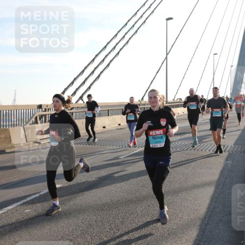 03.10.2025 - Köhlbrandbrückenlauf Yannick Fuchs http://msf.ph/oto/9175568 03.10.2025 08:24:38 Position 1 3568 meine-sportfotos.de