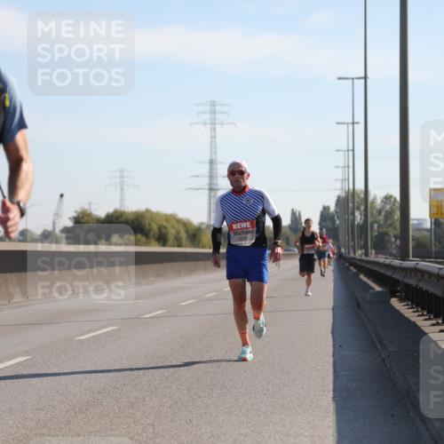 03.10.2025 - Köhlbrandbrückenlauf Yannick Fuchs http://msf.ph/oto/9175589 03.10.2025 11:12:22 Position 3 4017 meine-sportfotos.de