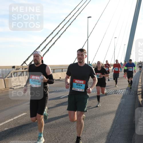 03.10.2025 - Köhlbrandbrückenlauf Yannick Fuchs http://msf.ph/oto/9175597 03.10.2025 08:24:39 Position 1 2777, 3659 meine-sportfotos.de