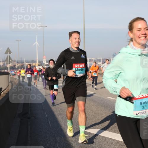 03.10.2025 - Köhlbrandbrückenlauf Yannick Fuchs http://msf.ph/oto/9175617 03.10.2025 08:45:26 Position 2 1525, 3717 meine-sportfotos.de