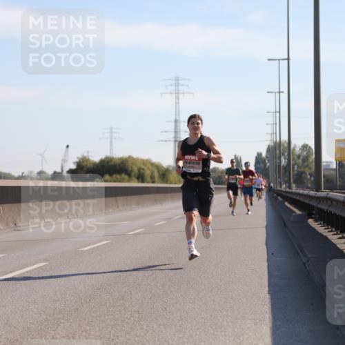 03.10.2025 - Köhlbrandbrückenlauf Yannick Fuchs http://msf.ph/oto/9175618 03.10.2025 11:12:27 Position 3 4092 meine-sportfotos.de